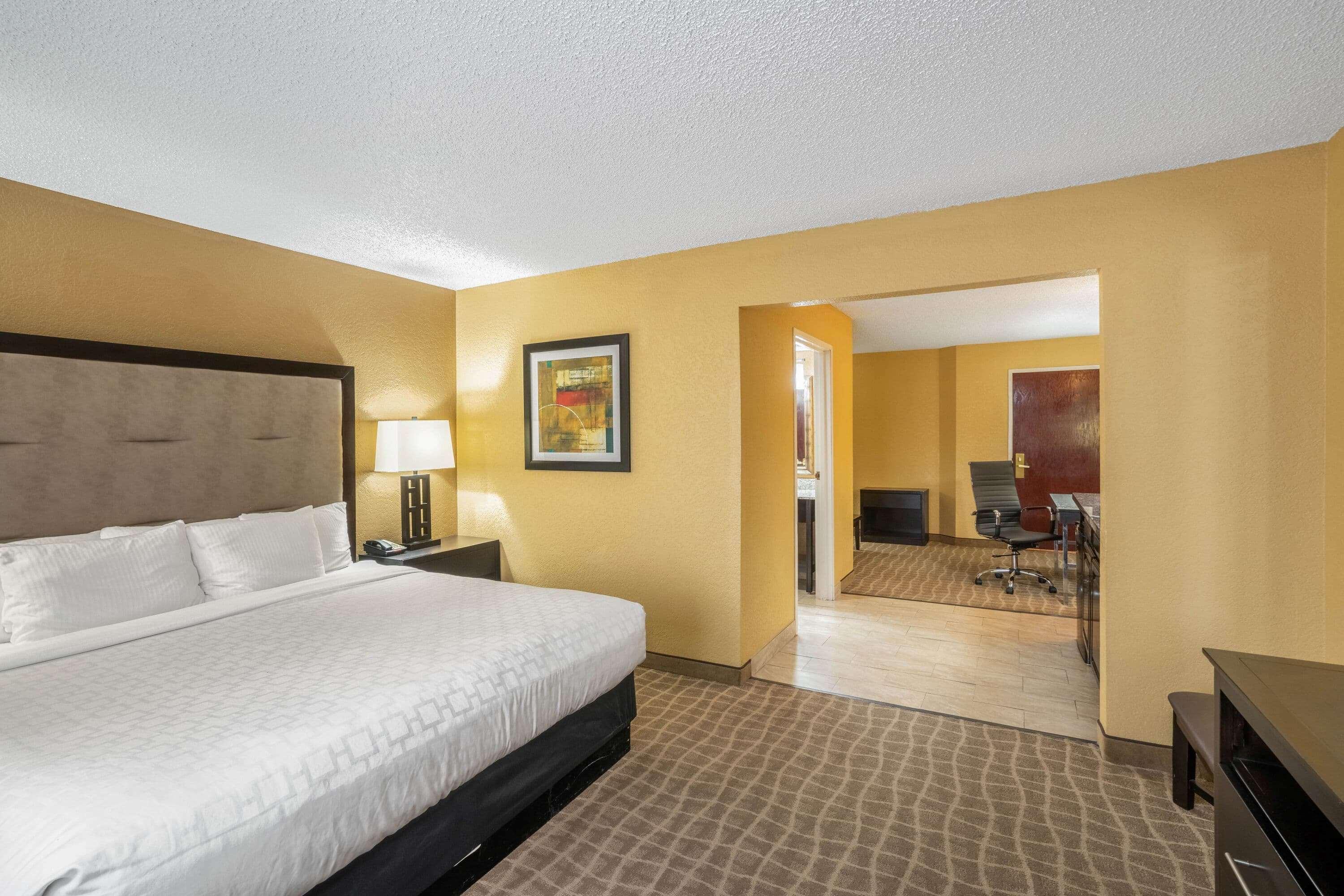 La Quinta By Wyndham Hot Springs Hotel Exterior foto