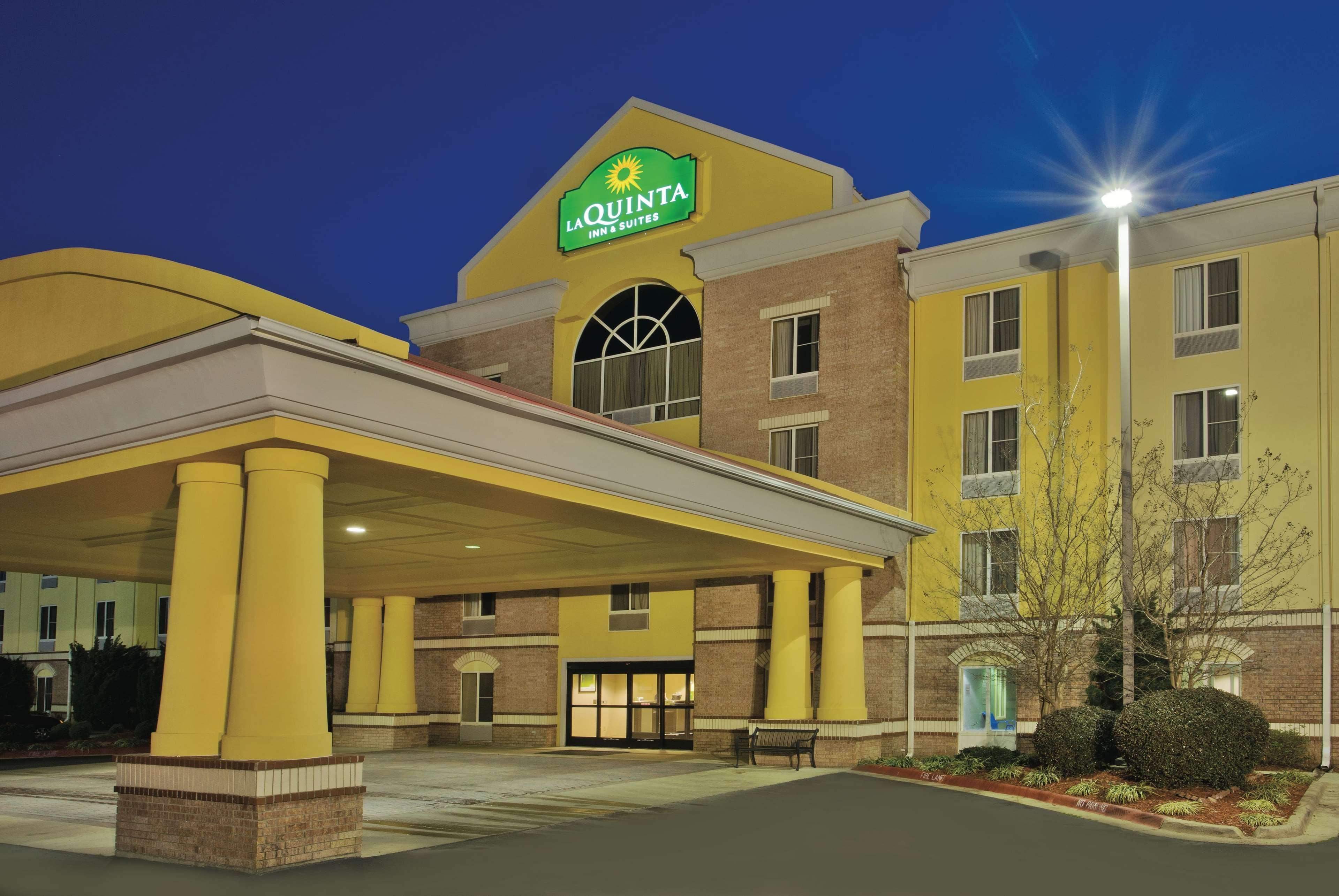 La Quinta By Wyndham Hot Springs Hotel Exterior foto